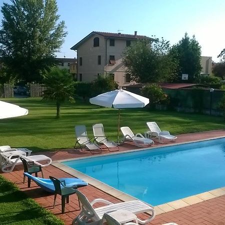 B&B Il Casale Di Nanni Lucca Bagian luar foto
