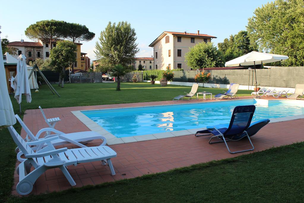 B&B Il Casale Di Nanni Lucca Bagian luar foto